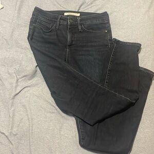 Athleta women’s dark blue skinny jeans. Size 6T